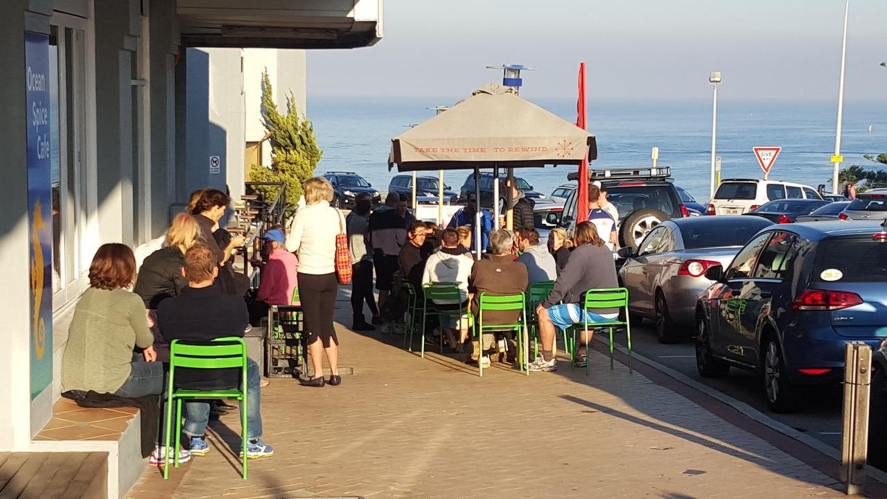 Ocean Beach Backpackers Hostel Περθ Εξωτερικό φωτογραφία